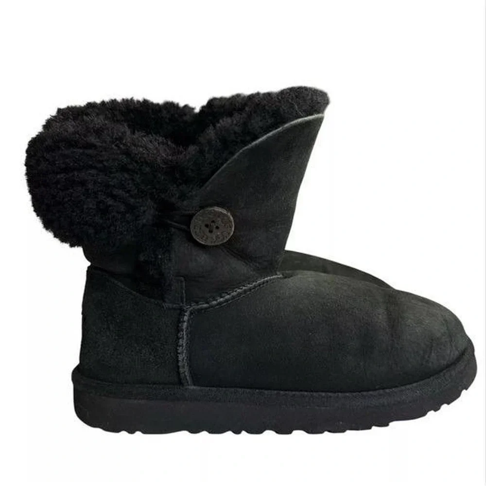 UGG SN 5991 Bailey Button II Black kids US4 Winter Cabincore Cozycore